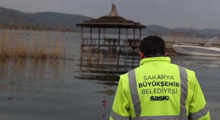 Sapanca Gölü'nde Yakıt Sızıntısı! Sakarya Büyükşehir Belediyesi Durumu Açıkladı