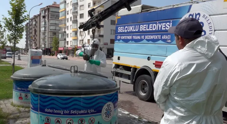 Selçuklu Belediyesi Gece-Gündüz Temizlik Çalışmalarına Devam Ediyor