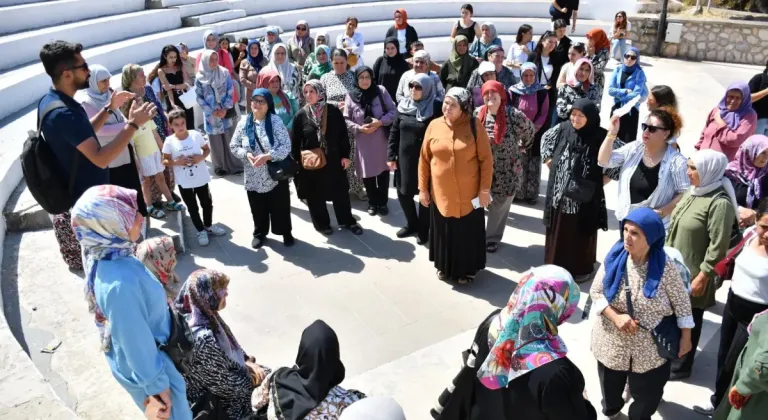 Selendili kadınlar Manisa’nın tarihine yolculuk etti