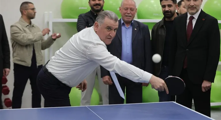 Son Dakika: Bakan Bak'tan Zeytinburnu'na Spor Müjdesi! Yeni Merkez Açıldı!