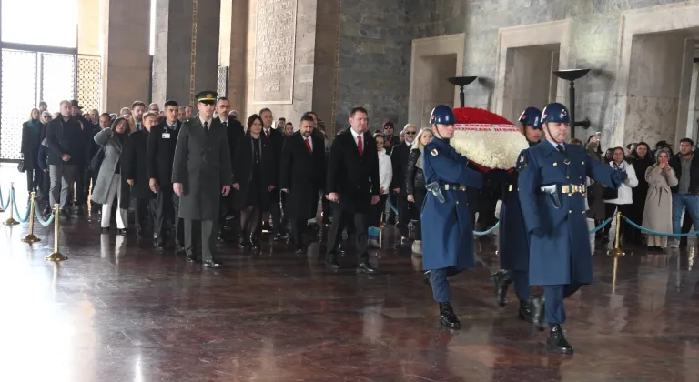 TED Ankara Koleji Mezunları Anıtkabir’de Gururlandı