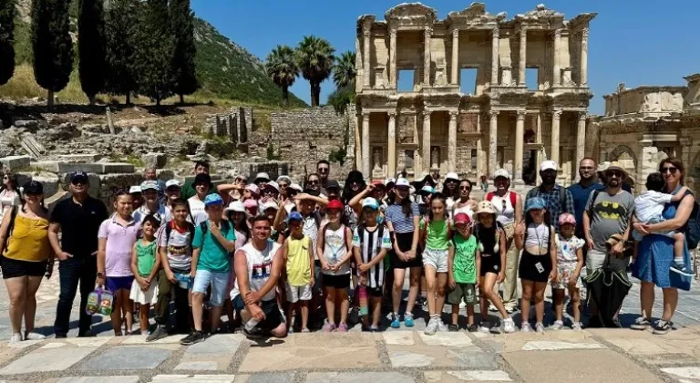 TEGV İzmir Çiğli'den Öğrencilere Özel Tarih Turu