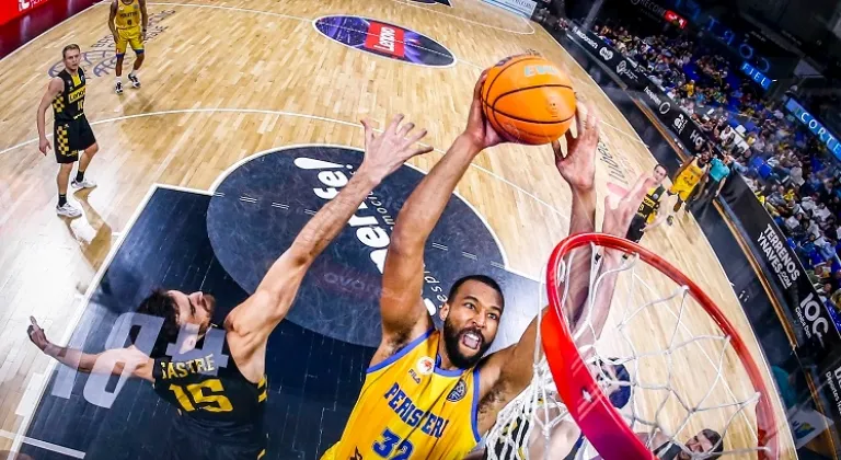 TOFAŞ Basketbol Takımı, Birleşik Amerikalı Pivot Trevor Thompson İle Anlaştı