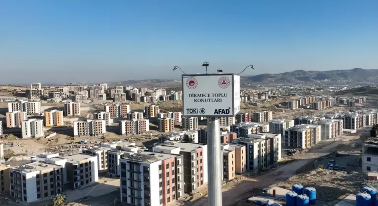 TOKİ, Hatay'ın Dikmece Mahallesinde Konut İnşaatlarına Hız Kesmeden Devam Ediyor