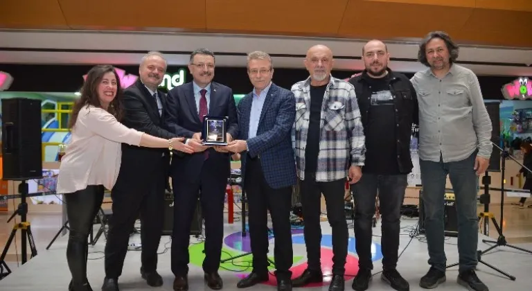 Trabzon'da 3. Tiyatro Festivali Büyük İlgi Çekiyor