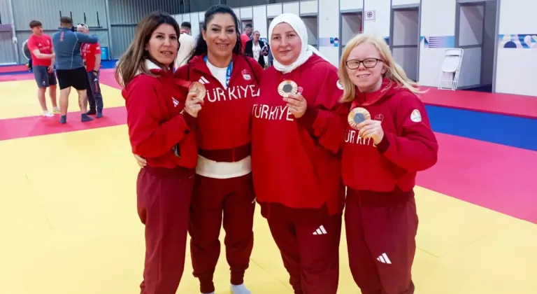 Trakya Üniversitesi akademisyeni ve öğrencisinden judoda büyük başarısı