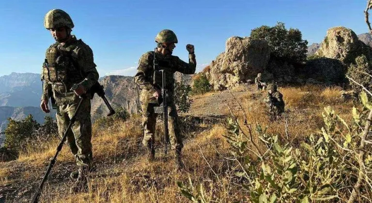 Türk askeri durdurulamıyor! 11 terörist daha etkisiz hale getirildi