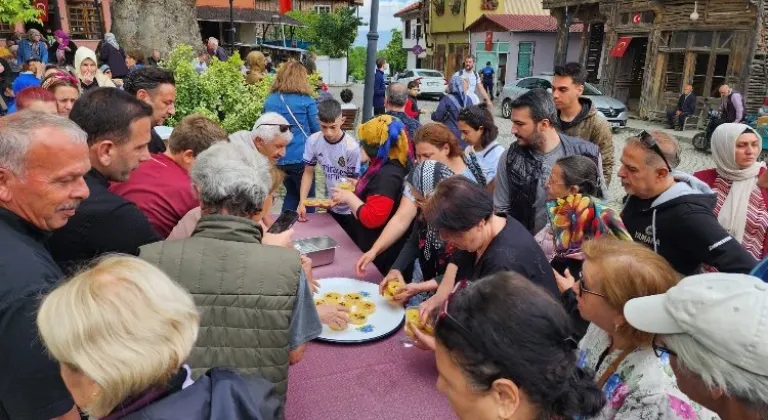 Türk Mutfağı Haftası'nda Gölcük'ten geleneksel tatlı ikramı