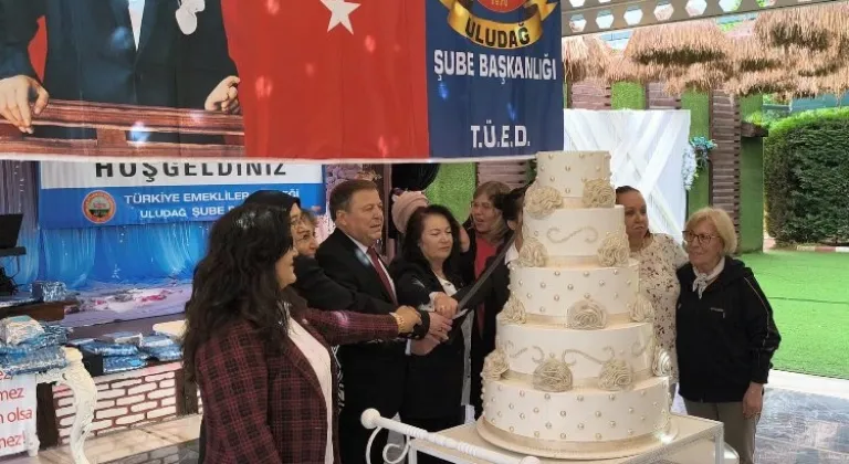 Türkiye Emekliler Derneği, Anneler Günü'nü kutladı