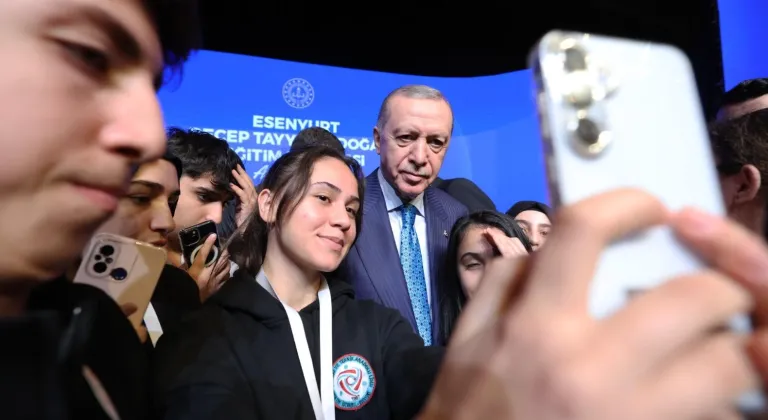 Türkiye'nin En Büyük Lise Yerleşkesi Açıldı: Recep Tayyip Erdoğan Eğitim Külliyesi