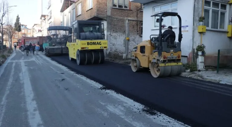 Ünye'de Sıcak Asfaltla Konforlu Ulaşım Hizmetleri Devam Ediyor