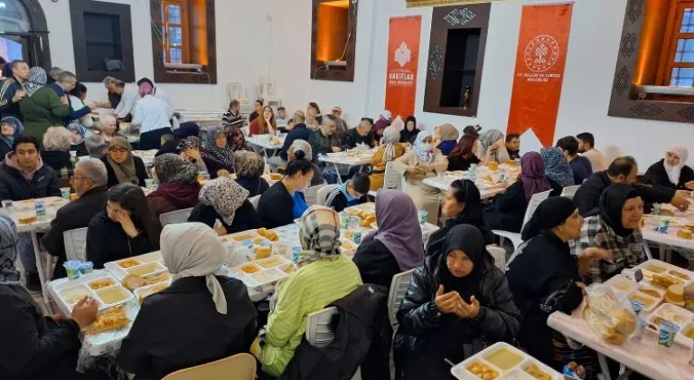 Vakfeden Gönüller Bereketiyle Bir Araya Geldi