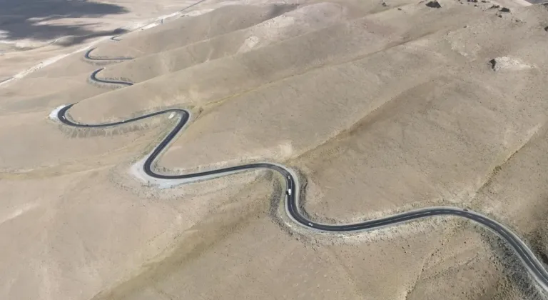 Van -Hakkari yönündeki tüpte sona yaklaşıldı... Virajlar yerini tünele bırakacak