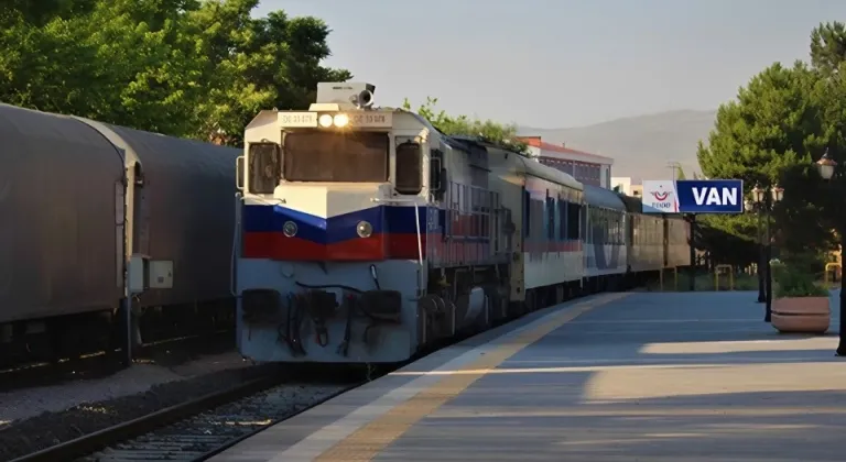 Van-Tahran Yolcu Treni 10 Mart’ta İlk Seferine Çıkıyor