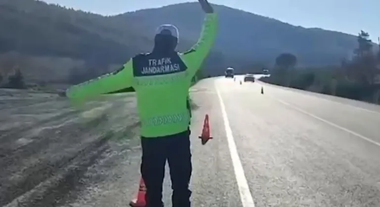 Yeni Yasa Yürürlükte: Çakar Kullanan Sürücüler Dikkat Edin!