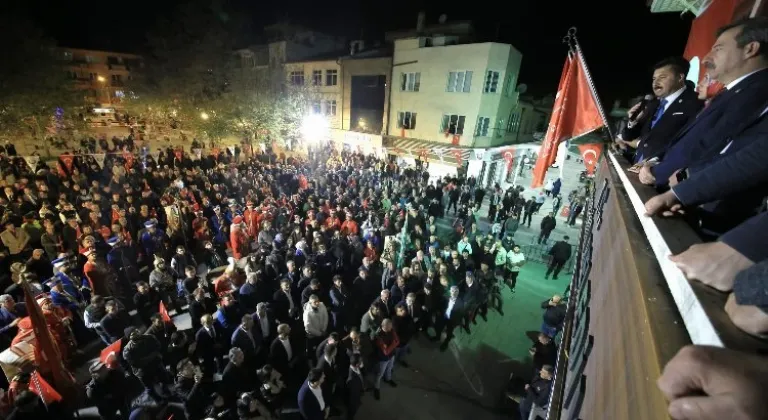 Yenişehir Belediye Başkanı Ercan Özel, Makam Koltuklarını Vatandaşlara Açtı