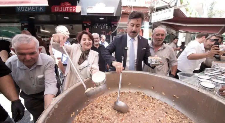 Yenişehir'de Aşure Şenliğinde Binlerce Konuğu Ağırlayan Muhteşem Organizasyon