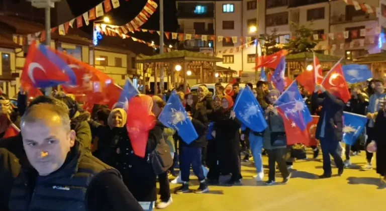 Zekiye Tekin ve kadınlar Pazaryeri sokaklarını inletti!